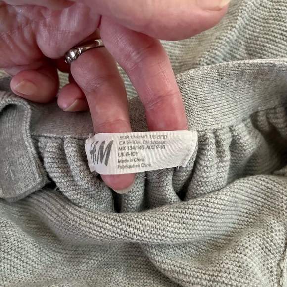 H&M sweater knit overall style dress with ruffles - Picture 6 of 7